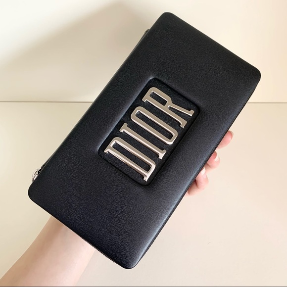 Hold NWOT Dior vanity case - Picture 13 of 16